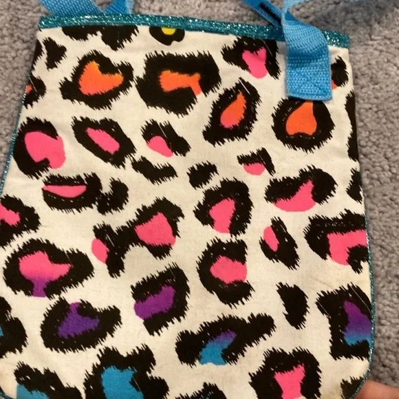 Glitter Neon Heart Animal Print Design Bag - Picture 5 of 10